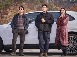 ‘MZ무당’이 선택한 SUV..영화 파묘 속 김고은의 차는