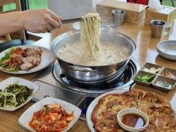 빵에 진심? 칼국수에 진심!…대전으로 ‘후루룩’ 칼국수 여행 떠나볼까