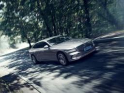 벤츠 EQE, BMW i5 눌렀다! 출력, 주행거리, 고급감 압도한 G80 <strong>전동화</strong> <strong>모델</strong>