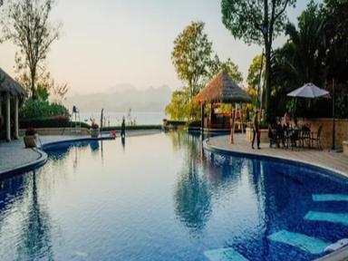 “한 명 더 자면 들킬까? 호텔 ‘무물’ 15