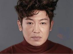 엄청 의외의 대기업 출신 <strong>연예인</strong>