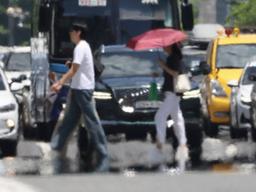 '초여름 폭염' 전국 확산에 온열질환 사망자까지…예방법은