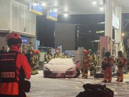 <strong>강남</strong> 주유소서 주유 중 람보르기니 화재… 운전자·주유소 직원 2명 화상