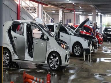 '어어'하다 순식간에 차량 침수…타이어 3분의2이상 잠기기 전 피해야