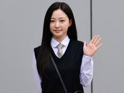 송하윤 '학폭' 폭로자, 법적공방 위해 입국…"범죄자 프레임 씌우고 <strong>사회</strong>적 매장"