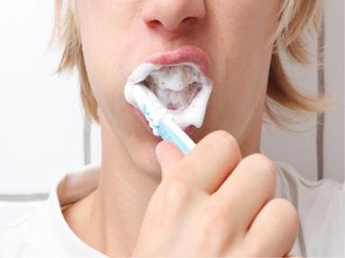 "양치 후 커피 마셔도 될까?" 양치 관련 궁금증 5