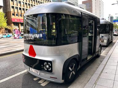 [시승기] “엥 운전석이 없네” 청계천에 출몰한 자율주행버스