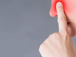 비염 환자 급증하는 10월, '이 영양소' 챙겼다면 증상 확 줄어든다