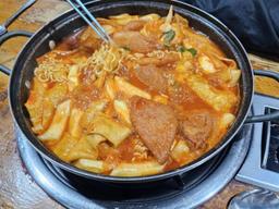 떡볶이는 "즉석 떡볶이"로만 끓여 드세요, <strong>의사</strong>는 이렇게만 먹습니다.