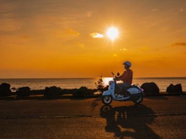 제주도에서 스쿠터를 타고 여행하는 방법