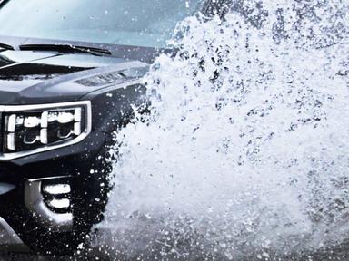 "신차일 땐 안 팔리더니"... 단종 이후 50대 아빠들 '싹쓸이' 나선 SUV 