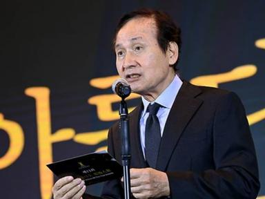 안성기, 혈액암 재발 투병 중…"힘 없이 빙긋 웃어" 박중훈 밝힌 근황