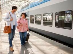 “<strong>유럽</strong> 비행기값으로 전국일주 한다고?” 300만 원에도 예약 폭주하는 기차 여행