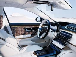 "<strong>제네시스</strong> 가격에 이 차를?"... 1억 원이 넘던 '아빠들의 로망', 가격 '뚝' 떨어진 이유