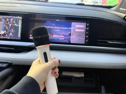 '차 안에서 이것까지?'…가족형 SUV 진화한 '그랑 콜레오스'