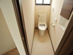 "매일 하면 운이 달아나는 나쁜 풍수 습관" 3위 현관에 신발 어지럽게 두기, 2위 깨진 물건 방치하기, 1위는?