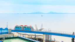 "1,000억 원 들여 11년 만에 완성했다"... 바다 위 달리는 6.1km 모노레일