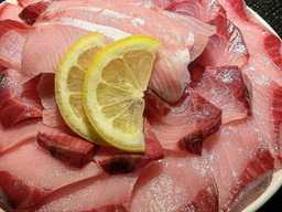 줄서는 대방어 맛집 5 ― 찰진 속살의 겨울 별미